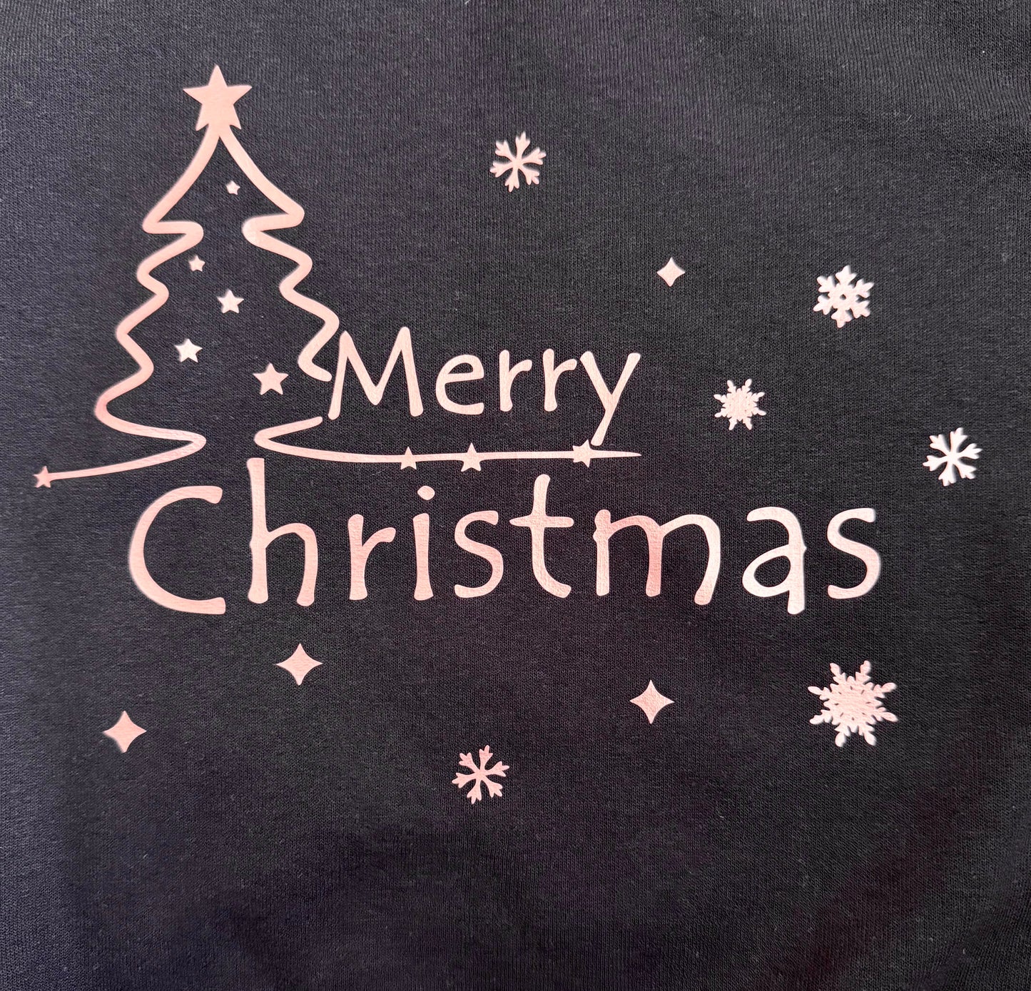 Merry Christmas with tree and snow - Black sweatshirt